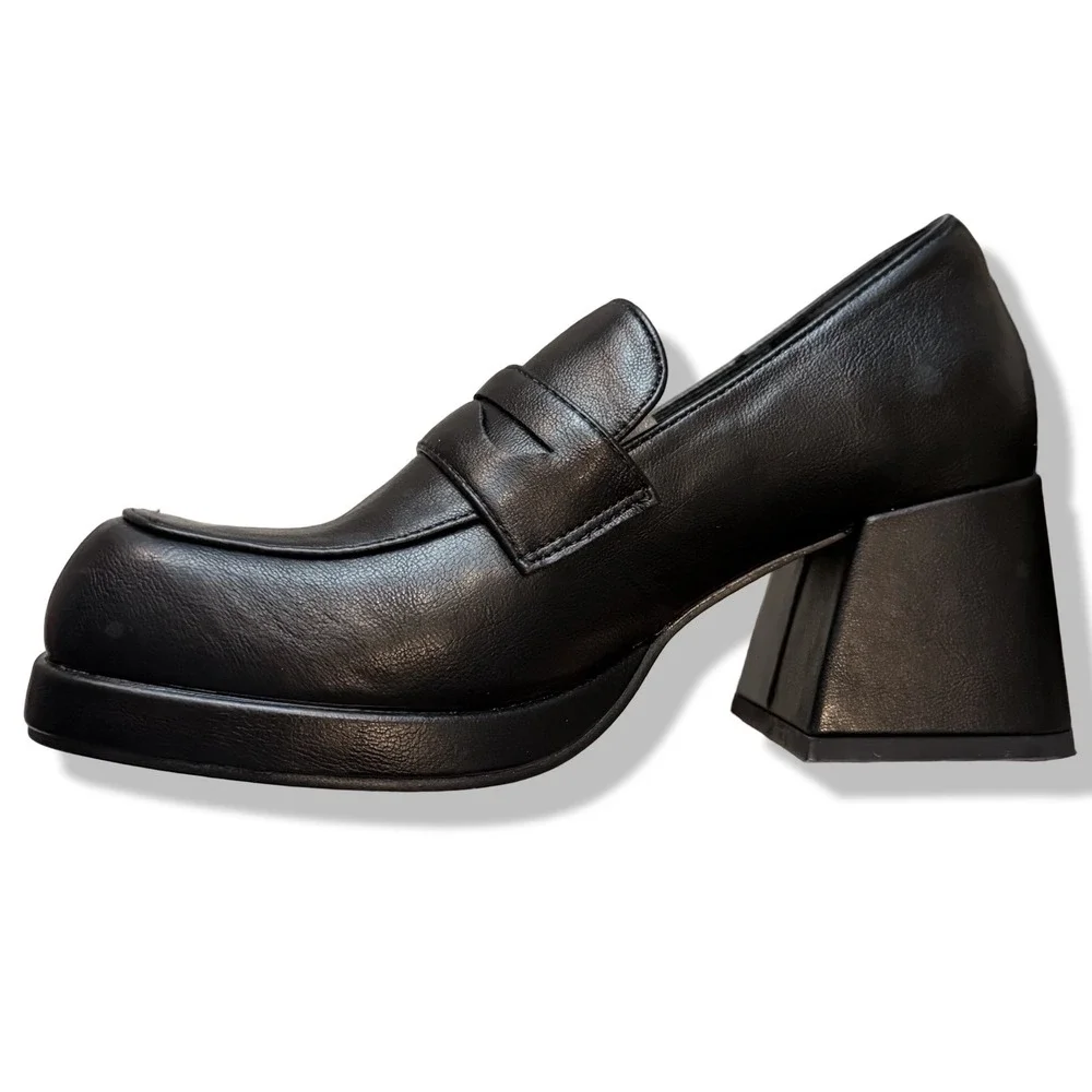 NIB Womens Black Platform Chunky Heel Loafer Shoes Square Toe Retro Style Sz 5
